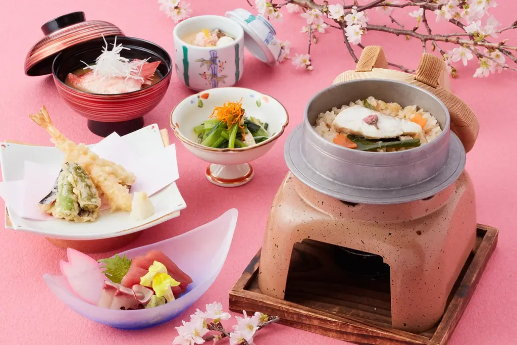 【レンブラントホテル海老名】花を愛で美食を楽しむ「桜フェア」開催中。日本庭園や店内の桜を眺めてお花見気分を満喫。 画像 2