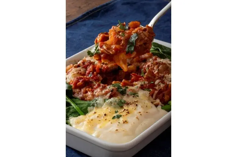 【焼肉、寿司食べ放題すたみな太郎】「3/13（金）～春が大渋滞フェア！」入進学などお祝いシーズンのお食事を彩る春限定メニューが大渋滞。ゴロゴロミートグラタン、菜の花のバター醤油スパゲッティ他 画像 3