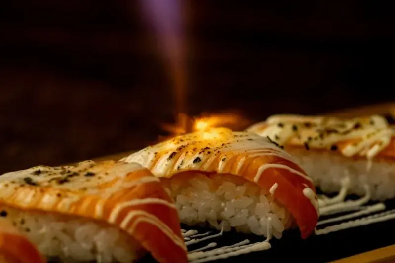 【焼肉、寿司食べ放題すたみな太郎】「3/13（金）～春が大渋滞フェア！」入進学などお祝いシーズンのお食事を彩る春限定メニューが大渋滞。ゴロゴロミートグラタン、菜の花のバター醤油スパゲッティ他 画像 9