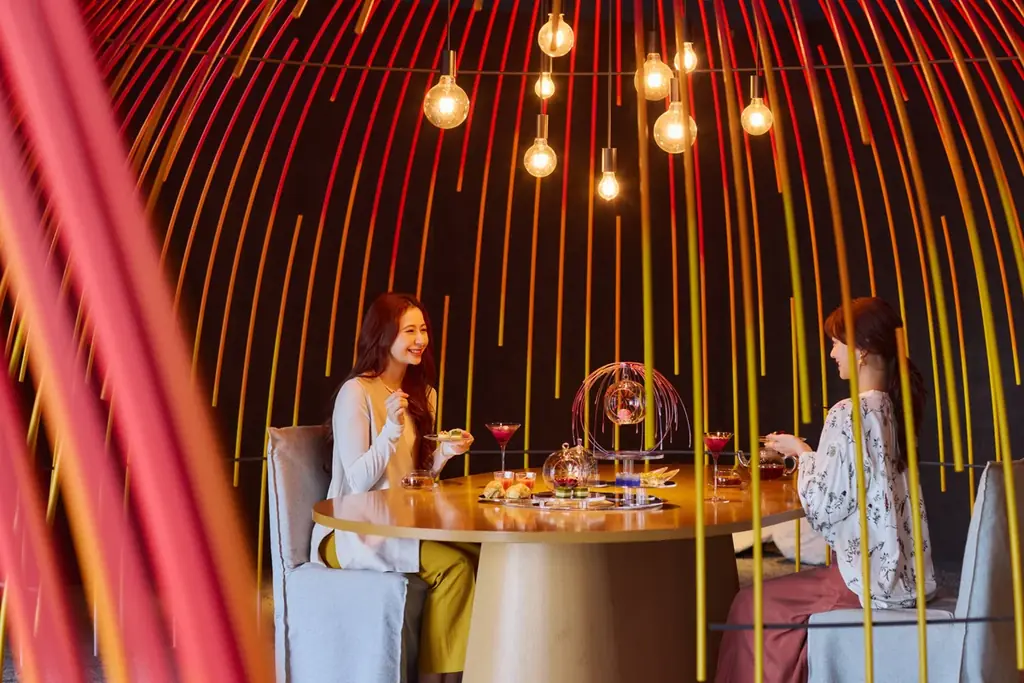 【リゾナーレ熱海】熱海名物の花火を＂食べる＂体験。夏の夜空に輝く花火に包まれる「花火アフタヌーンティー」初開催 画像 4