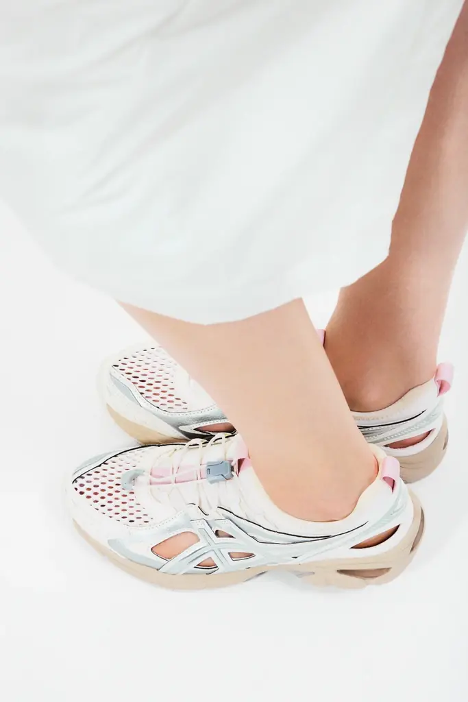 【emmi(エミ)】今シーズンを彩るスニーカーが一堂に集結！emmi SNEAKER FES企画を公開！＜3月11日(水)12:00オンラインストアにて先行予約スタート＞ 画像 16