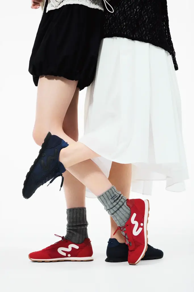 【emmi(エミ)】今シーズンを彩るスニーカーが一堂に集結！emmi SNEAKER FES企画を公開！＜3月11日(水)12:00オンラインストアにて先行予約スタート＞ 画像 22