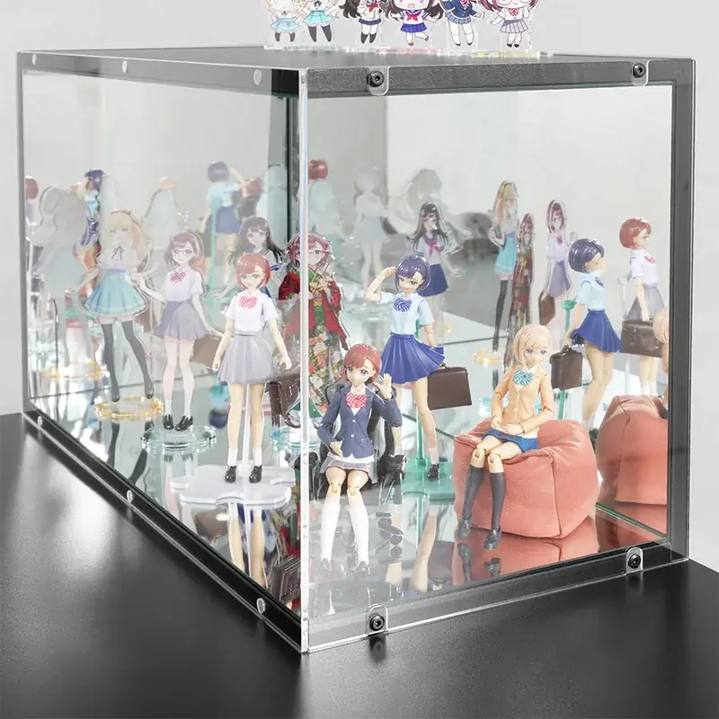 “背中まで愛でる”贅沢をデスクの上に。4面ミラー搭載の『ピラーレスフィギュアケース』で理想のディスプレイ環境を構築！ 画像 5
