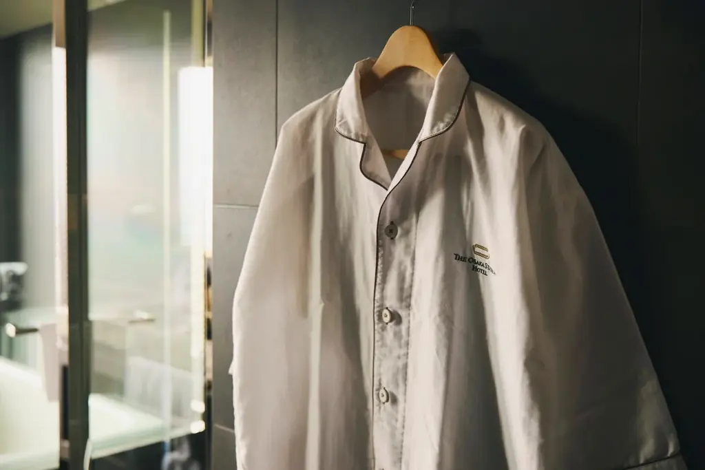 【大阪ステーションホテル、オートグラフ コレクション】美味しさを届ける新ギフトがオンラインショップに登場　10種の味わいを楽しめるクッキー缶とルームサービスで誕生したオリジナルビーフカレーを発売 画像 10