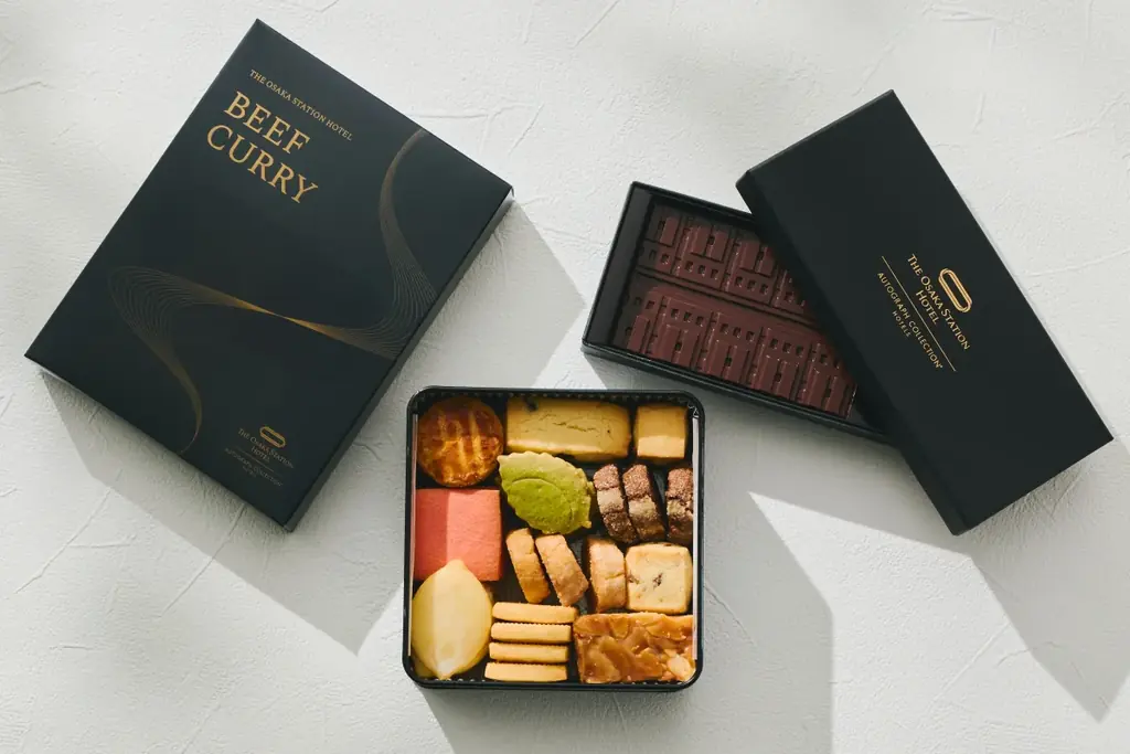 【大阪ステーションホテル、オートグラフ コレクション】美味しさを届ける新ギフトがオンラインショップに登場　10種の味わいを楽しめるクッキー缶とルームサービスで誕生したオリジナルビーフカレーを発売 画像 7