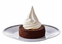 コメダ珈琲店の人気デザートを「小枝」「エンゼルパイ」などの菓子で再現！幻の味「キャラメルオーレ」の「チョコボール」も登場　３月17日（火）より期間限定発売 画像 10