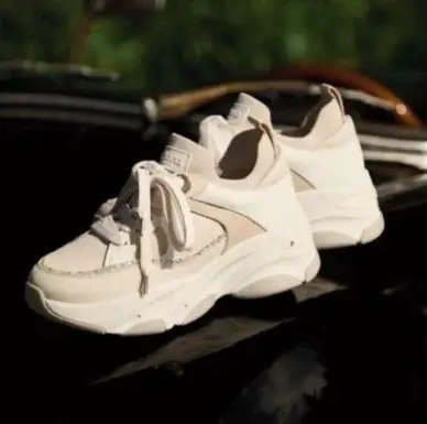 【阪神梅田本店】ワンフロアでメンズもレディースも揃う。3階『シューズ売場』がリニューアルオープン！ 画像 6