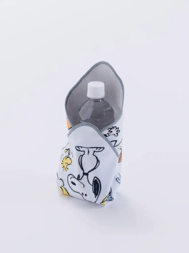 nishikawaが「スヌーピー 2026 スプリングキャンペーン」を開催！ペットボトルカバーやお弁当ポーチとしてマルチに使える「くっつき風呂敷タオル」をプレゼント 画像 3