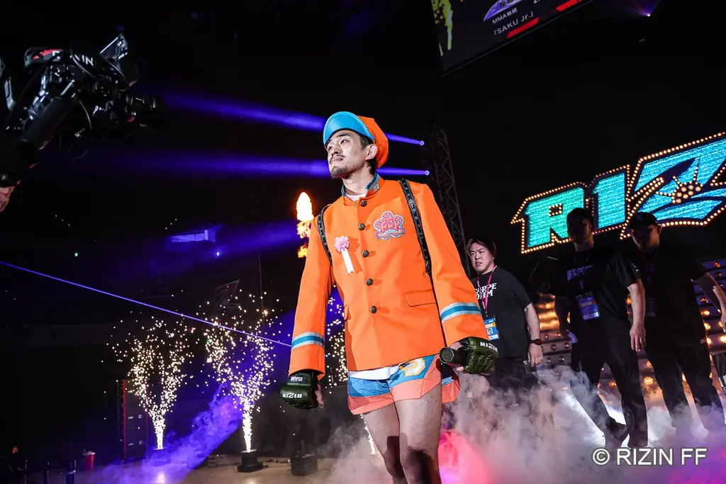 朝倉未来の愛弟子・秋元強真が北米メジャー元世界王者にTKO勝利！当日は13,307人が来場し、Xの世界トレンドTOP.5入りで大きな話題に！ 画像 8