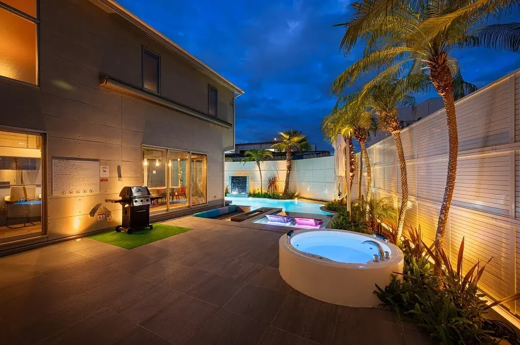 夏まで待てない　4月1日から温水プール開き！　扉を開ければもうそこはリゾートの世界観「THE POOL HOUSE　TOKYOBAY」「THE POOL HOUSE KISARAZU」ザ・プールハウス 画像 4