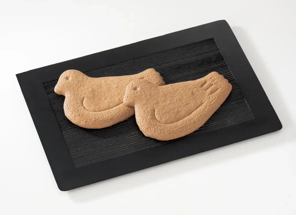 「鳩サブレー 小田急百貨店限定 ロマンス缶」を4月1日（水）から販売 画像 2