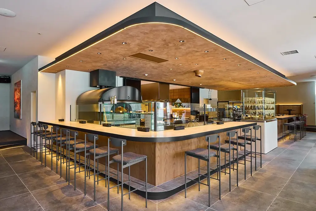 【相模大野に140席超のイタリアンが誕生】打ち立て生パスタとナポリピッツァを提供する「カフェ イタリアーノ ロカーレ」、3月14日（土）8時オープン 画像 2