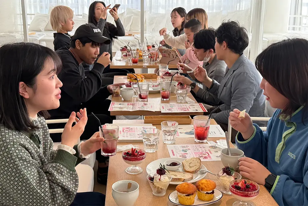 【クレオパトラも愛したとうわさの美のハーブが地域課題解決の主役！】鳥取県南部町産「ローゼル」オリジナルメニュー 期間限定展開 画像 10