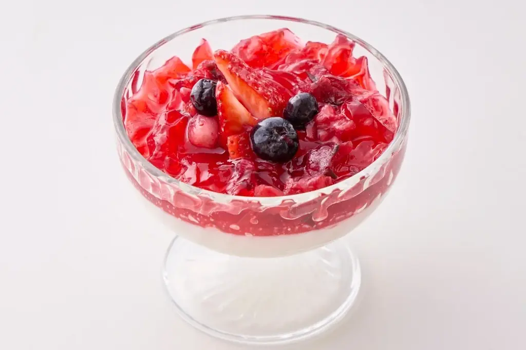 【クレオパトラも愛したとうわさの美のハーブが地域課題解決の主役！】鳥取県南部町産「ローゼル」オリジナルメニュー 期間限定展開 画像 7