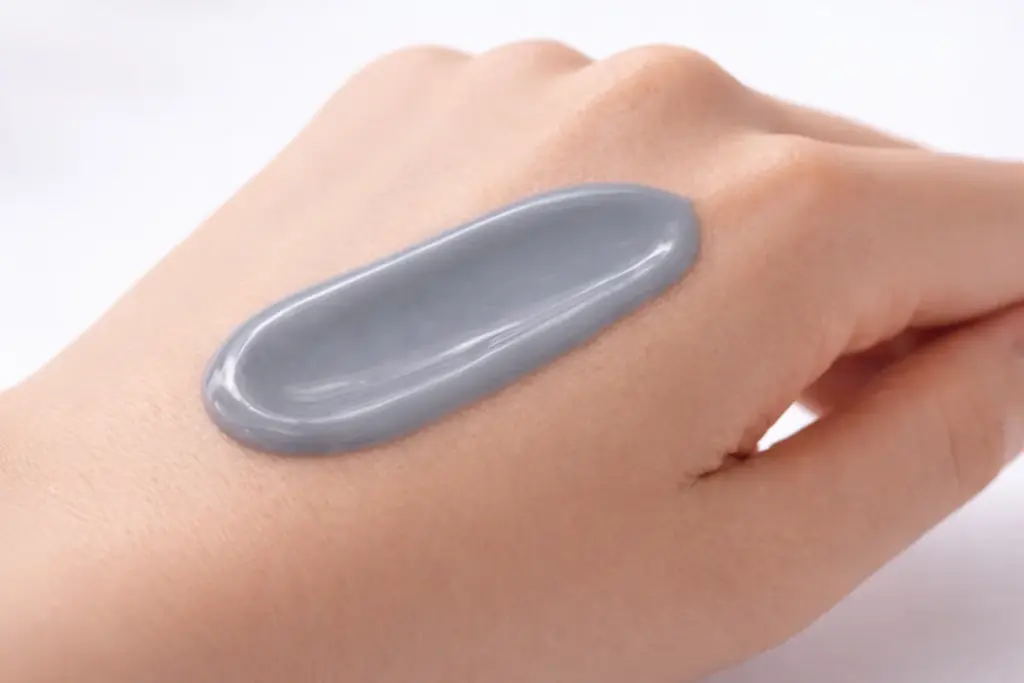 塗るだけで泡立つ。メイクや毛穴汚れを浮かせて落とす新発想クレンジング「ルリーク バブクレイ クレンジング」発売 画像 4