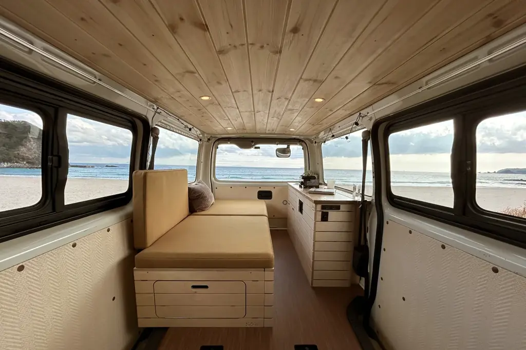 Carstay、「BAY WALK MARKET 2026」に キャンピングカー「SAny.VAN」3台展示 画像 4