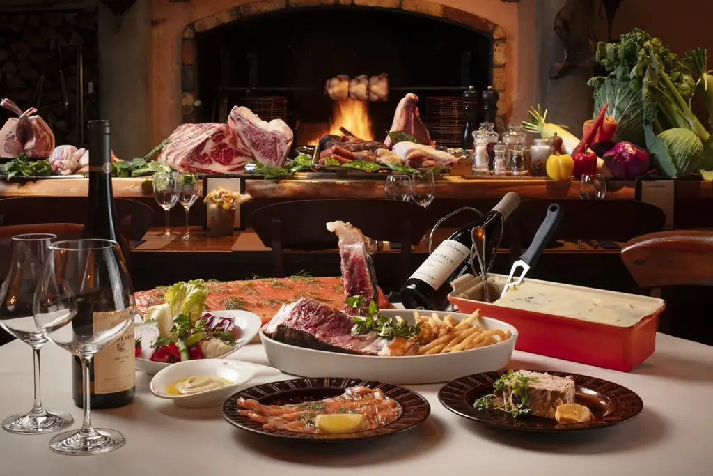 軽井沢の夜に響くサックスの音色とともに 至福のディナーを【レストラン 「ピレネー」】 画像 3