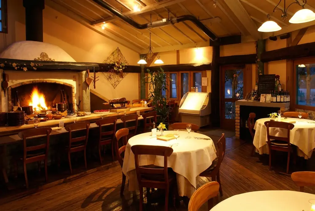 軽井沢の夜に響くサックスの音色とともに 至福のディナーを【レストラン 「ピレネー」】 画像 4