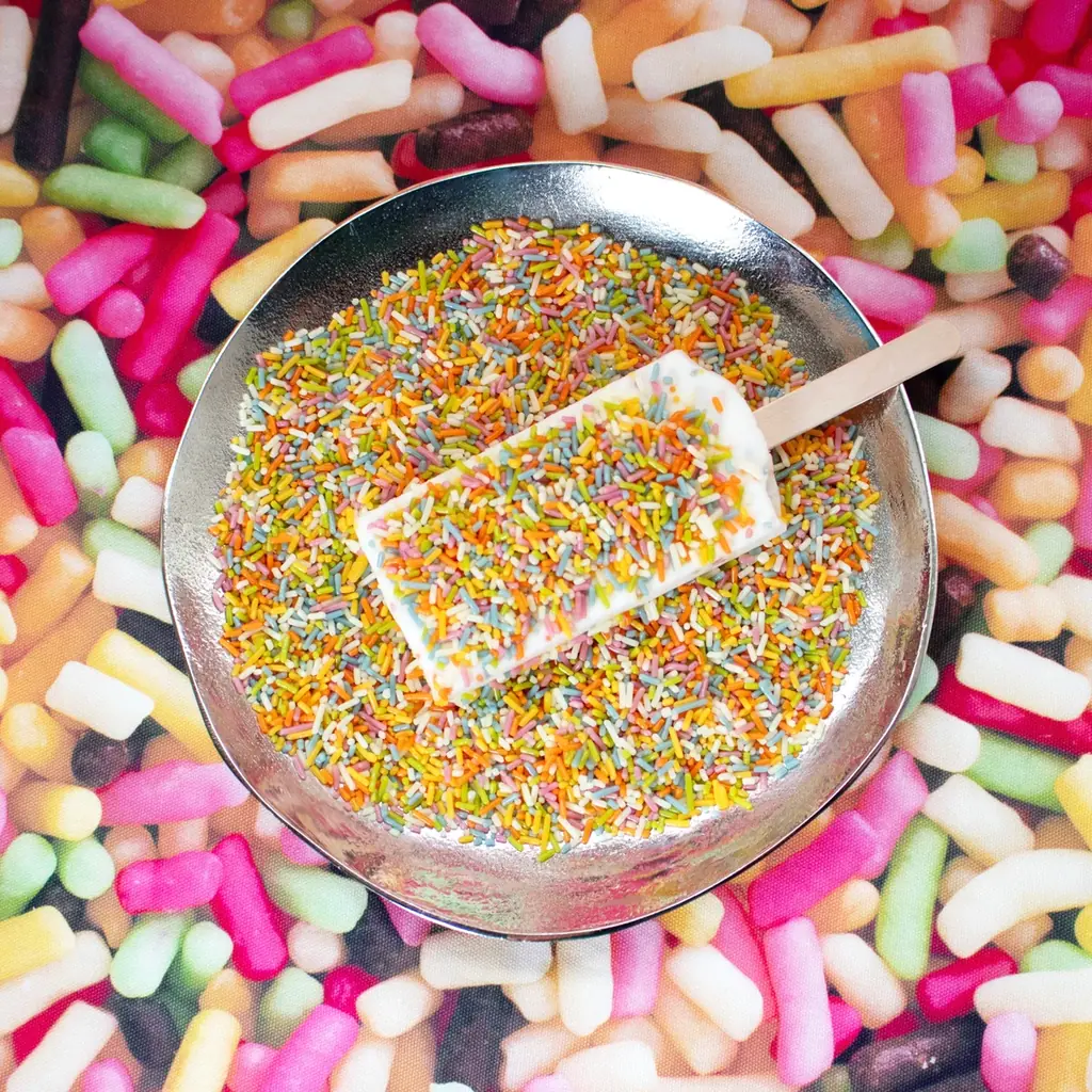 SNSで話題となった商品が、ご好評につき復活！販売期間を延長！！ トッピングをぎゅっと詰め込んだ“子どもの頃の夢を叶えるアイス”！ 『トッピンぎゅ～！』 3月24日（火）より全国発売 画像 10