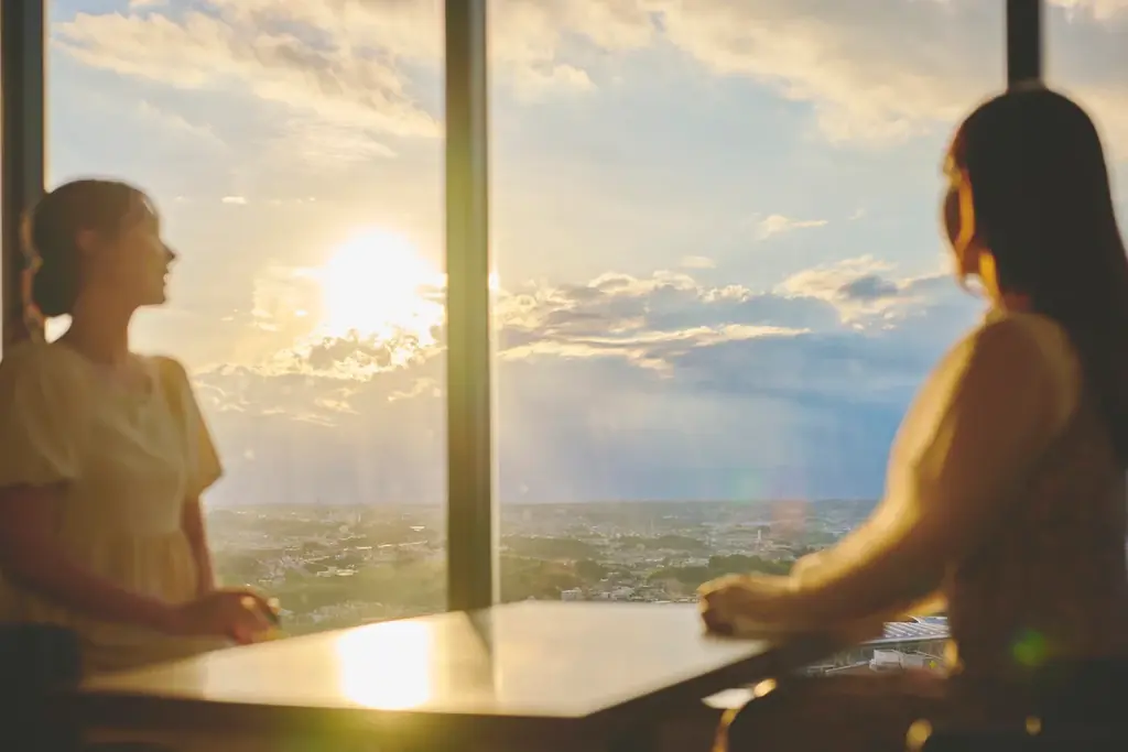 【新横浜プリンスホテル】濃厚チョコレートと芳醇チーズが主役！甘さとコクが重なる贅沢な味わい『ショコラ＆フロマージュアフタヌーンティー』を販売 画像 5