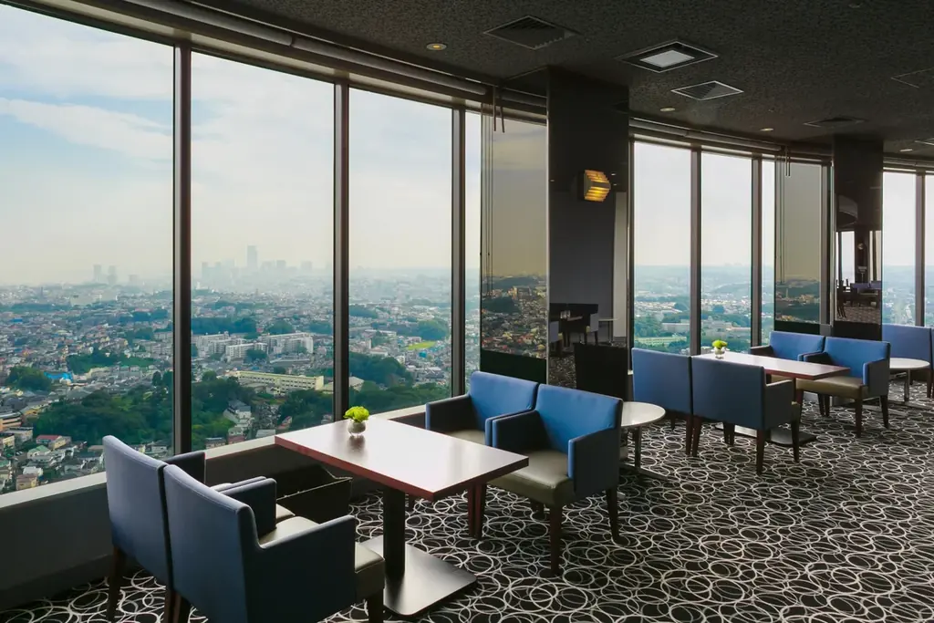 【新横浜プリンスホテル】濃厚チョコレートと芳醇チーズが主役！甘さとコクが重なる贅沢な味わい『ショコラ＆フロマージュアフタヌーンティー』を販売 画像 6