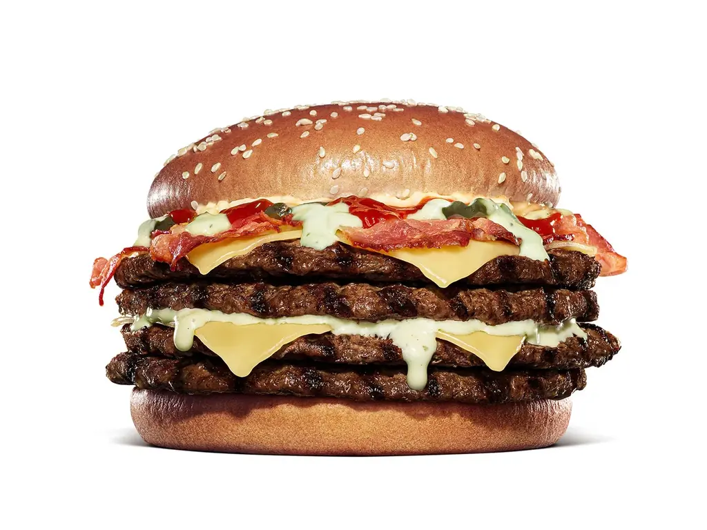 バーガーキング®から今年は一味違う超大型バーガー「イエティ」が襲来！ビーフ4枚×ゴーダチーズ４枚×チーズソースに、ベーコン4枚とケチャップを加えた『アルファキング・イエティ ザ・ワンパウンダー』新発売 画像 3