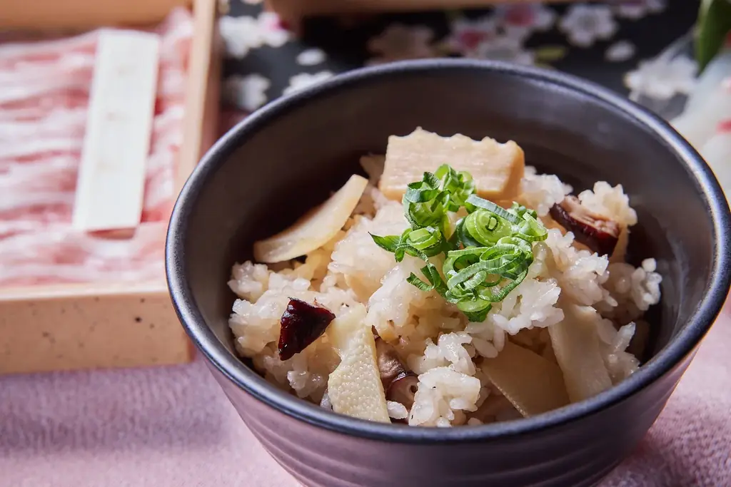 【しゃぶしゃぶ温野菜 イベントレポート】めで鯛、春到来！はまぐり香る黄金だしの「鯛しゃぶ」御膳が登場 ～春野菜・山形恵み豚・花見もちなどの季節限定メニューを一度に味わう～ 画像 7