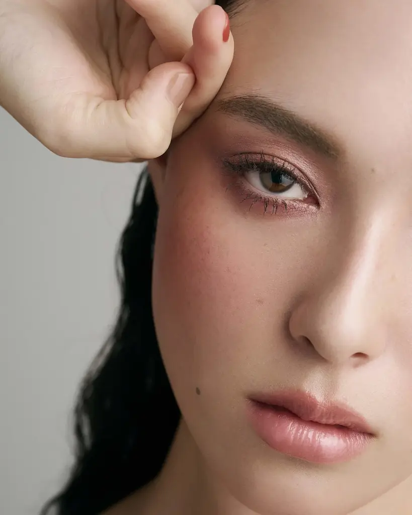 THREEのグラムトーンカラーカスタードに、深みと透明感を醸し出すFETICO限定色が登場 画像 5