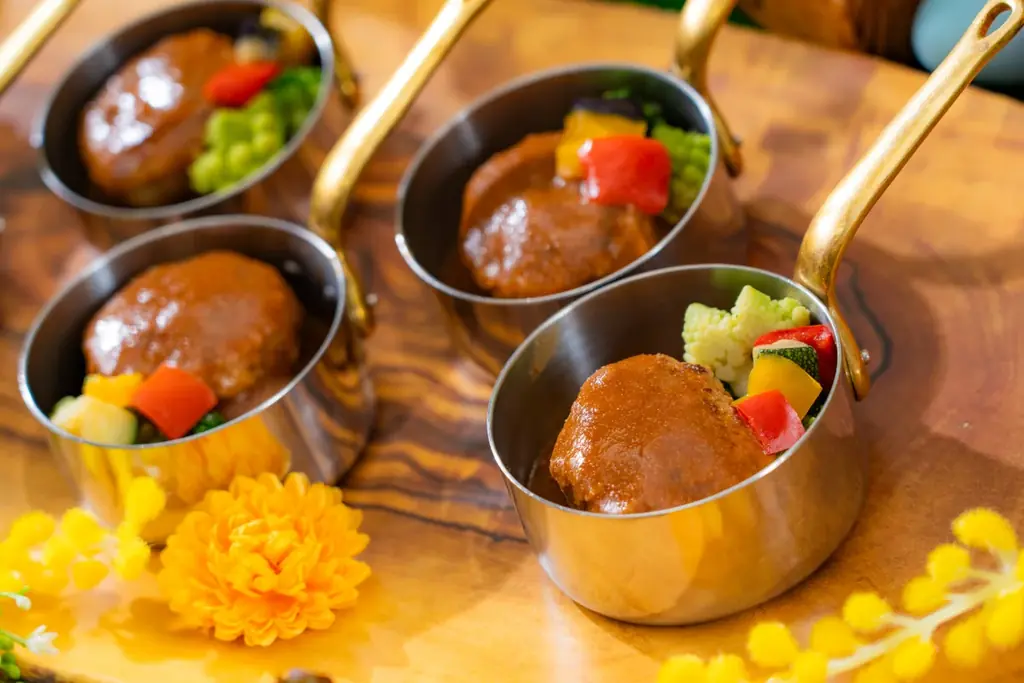 春の訪れを感じる季節に合わせ、天候を気にせずレストランで楽しむピクニック「春色ピクニックブッフェ ～お肉・野菜・フルーツの彩り満載～」を開催！レストラン＜ル クレール＞ 画像 6