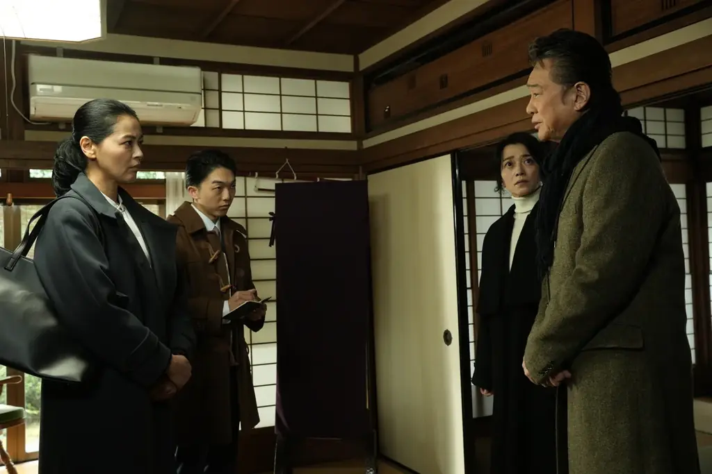 弁護士六角心平２