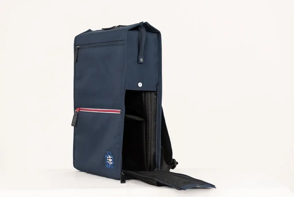 『ガールズ＆パンツァー 最終章』日常での普段使いができる、ゼロから新しく型を起こした二層式大容量の高機能自立収納鞄『ガルパンバックパック』2026年冬発売!!【AnotherAngle】 画像 19