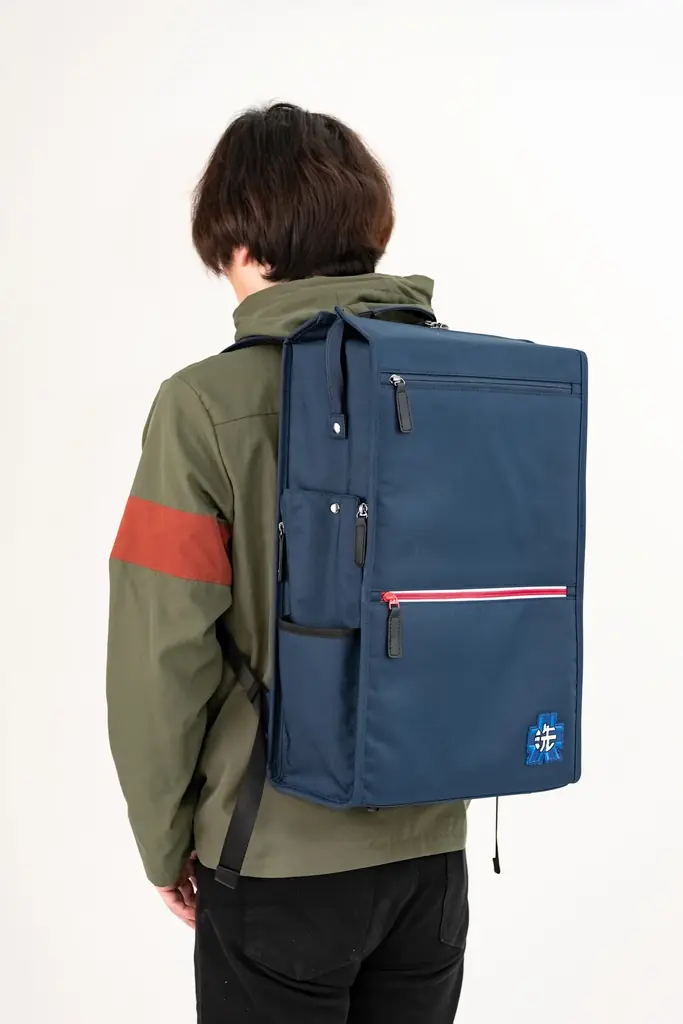 『ガールズ＆パンツァー 最終章』日常での普段使いができる、ゼロから新しく型を起こした二層式大容量の高機能自立収納鞄『ガルパンバックパック』2026年冬発売!!【AnotherAngle】 画像 4