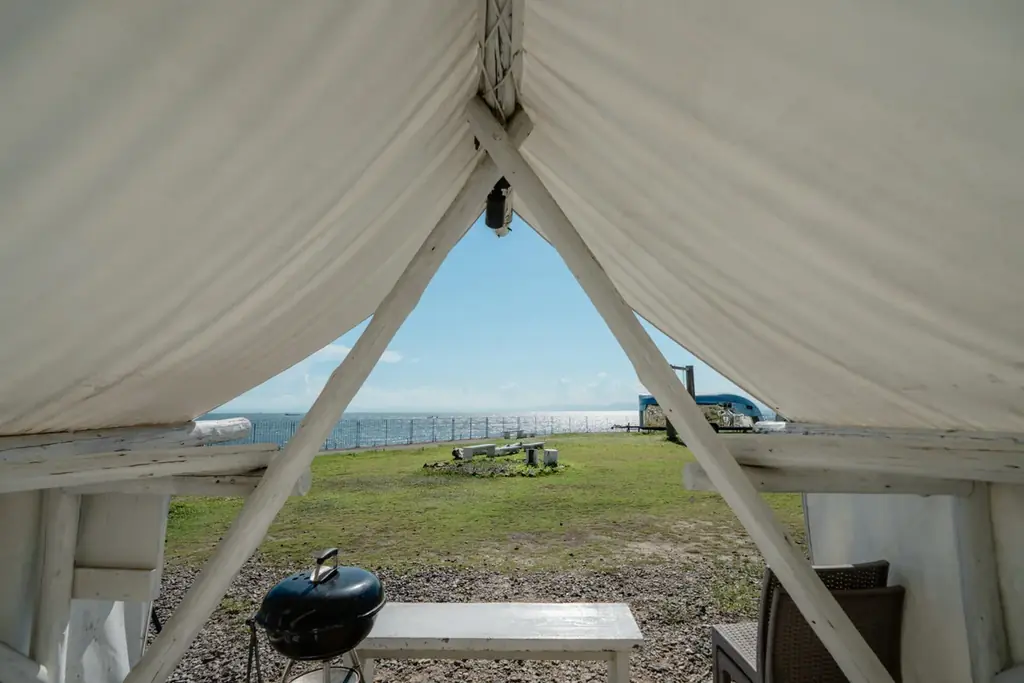 【愛知・知多半島】GWのお出かけは海BBQで決まり！大人気プライベートテント席が予約再開｜大人数で楽しめるテーブル席も予約受付中 画像 1