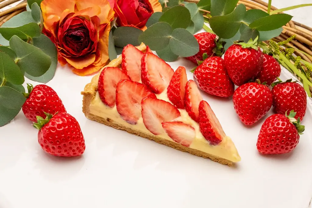 【キル フェ ボン】数々のコンテストで最高金賞に輝いた埼玉県のブランドイチゴ“あまりん” 1ホールに約35粒を贅沢に使用した“あまりん”が主役のケーキ！「特選 埼玉県北田農園産 “あまりん”のタルト」 画像 4