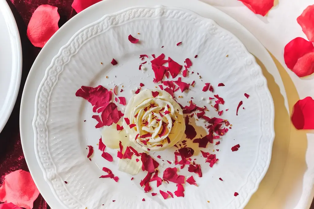 シーズナルコース「ROSA」薔薇に包まれる美食体験 画像 3