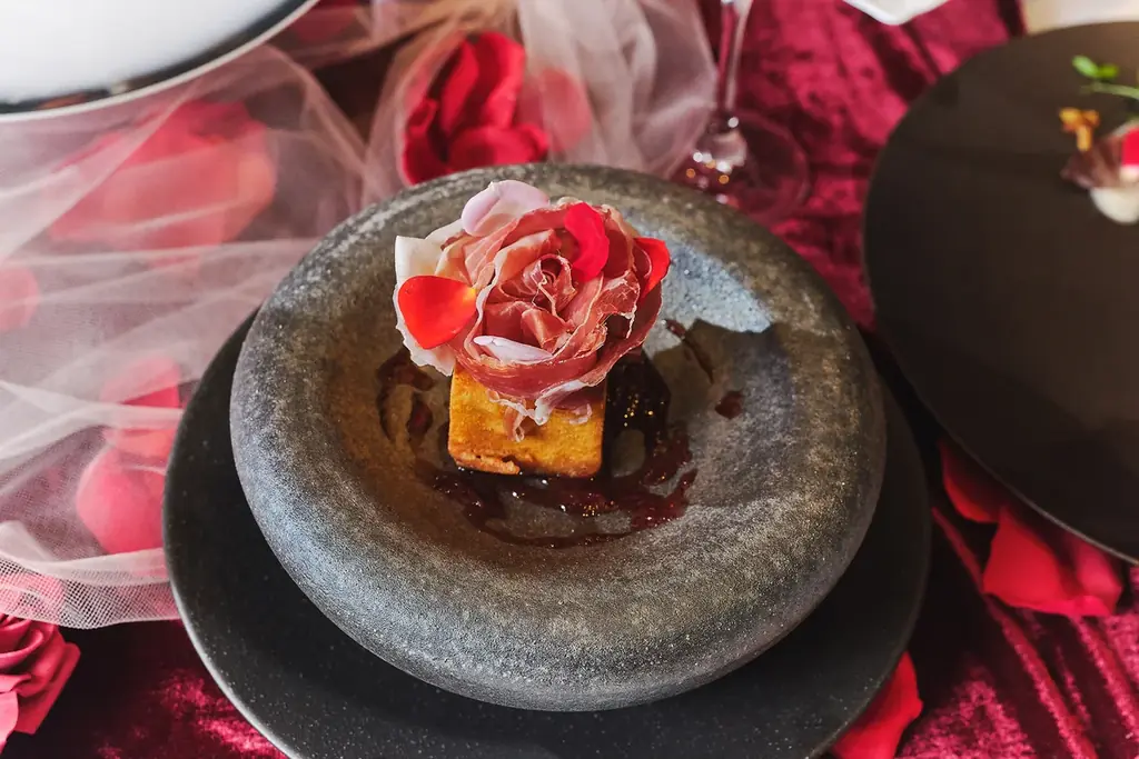 シーズナルコース「ROSA」薔薇に包まれる美食体験 画像 6