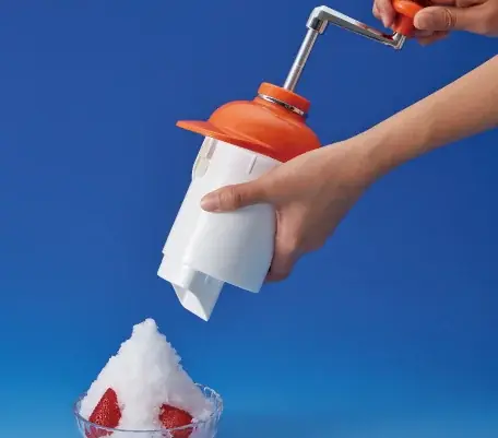 誕生から50年。なつかしくて愛らしい氷削り器「きょろちゃん」の写真を投稿して、レトロ柄ボトルを当てよう「今年も、きょろちゃんといっしょ。フォトコンテストキャンペーン」 画像 9