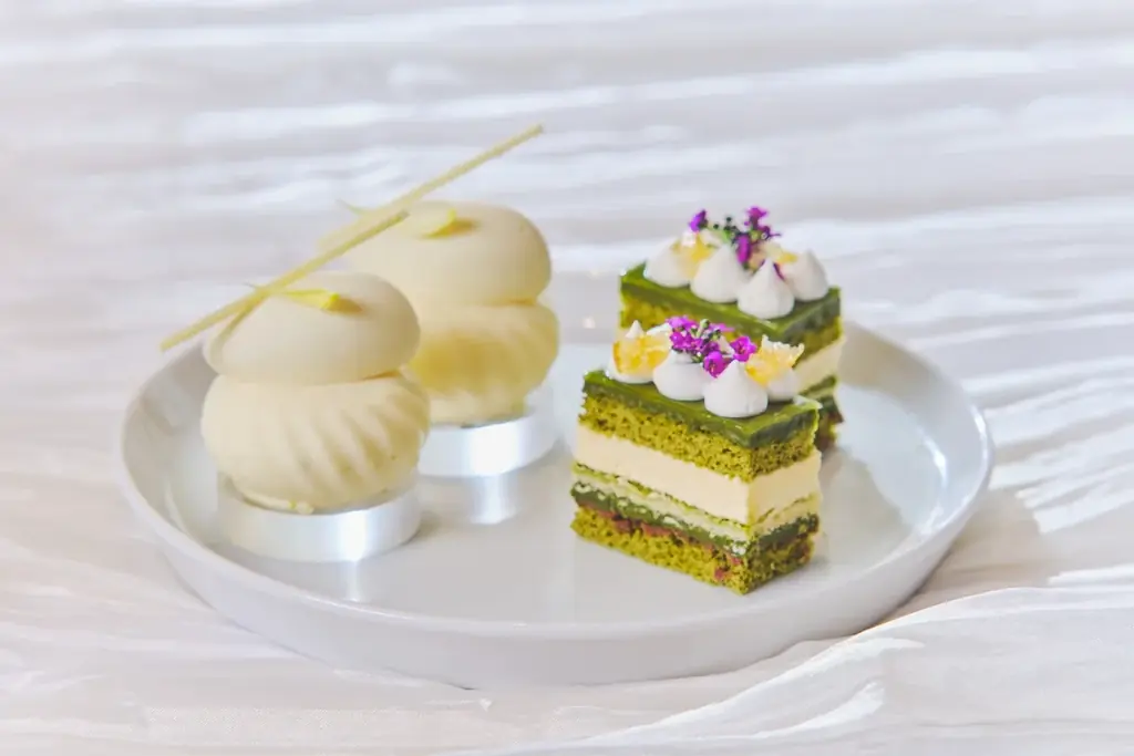 いちごと抹茶の甘美なマリアージュに心躍る！新緑の季節を楽しむスイーツコレクション『初夏のいちごと抹茶アフタヌーンティー』全国4都市で期間限定販売 画像 7
