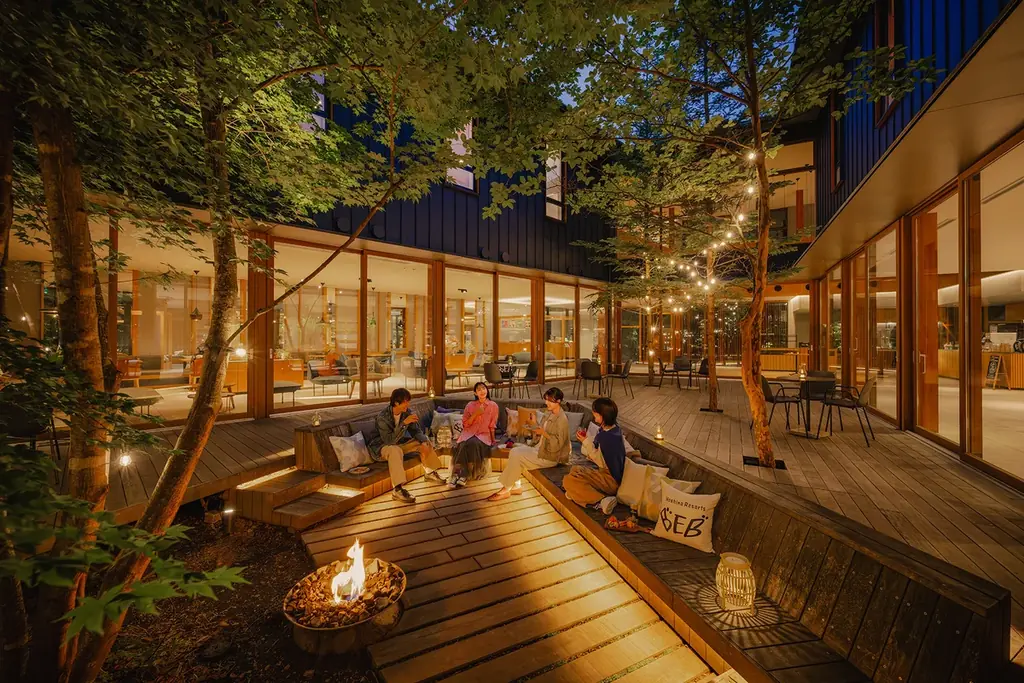 【suwaru × BEB5軽井沢 by 星野リゾート】俳優・高橋メアリージュン氏と新緑の森へ没入。森林浴ヨガと“空飛ぶムササビ”に癒やされる「ウェルネスリトリート」を初開催 画像 7