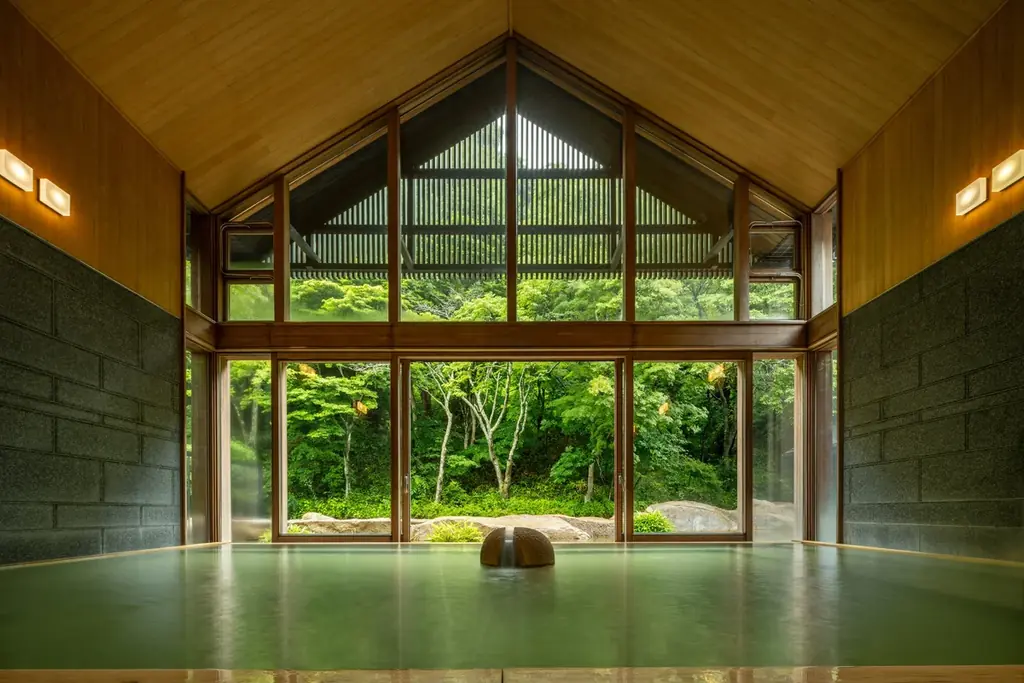 【suwaru × BEB5軽井沢 by 星野リゾート】俳優・高橋メアリージュン氏と新緑の森へ没入。森林浴ヨガと“空飛ぶムササビ”に癒やされる「ウェルネスリトリート」を初開催 画像 8