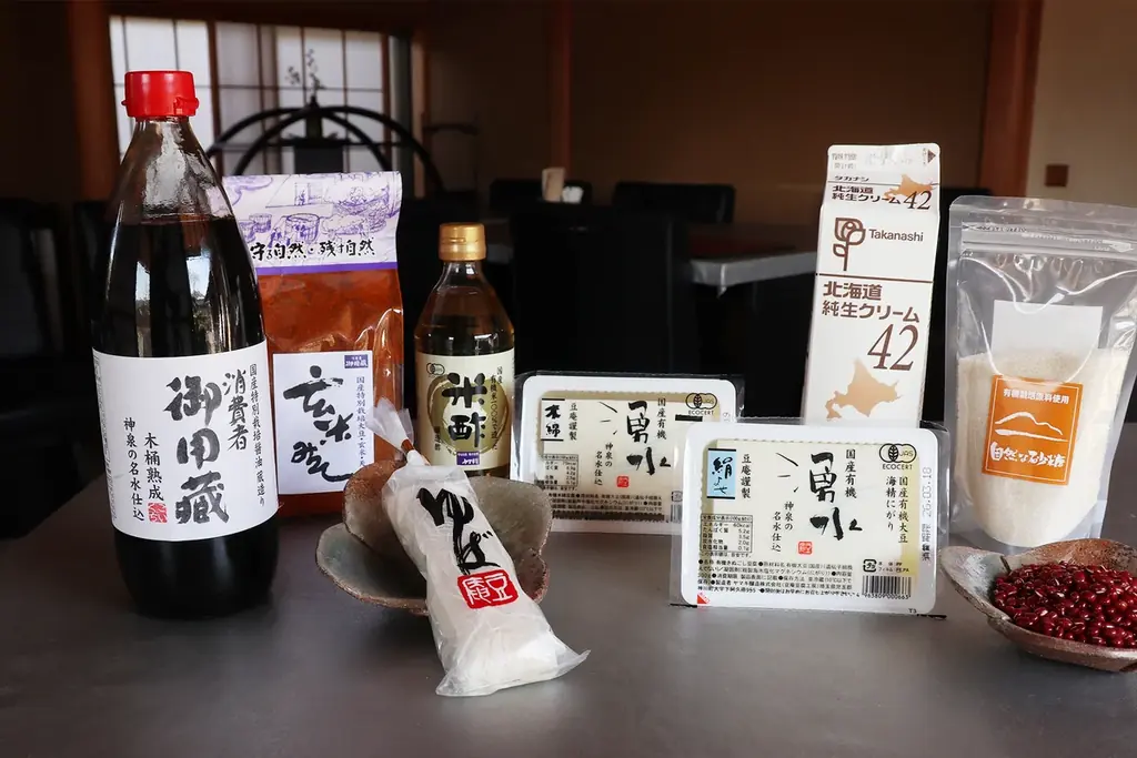 里山に囲まれた埼玉の奥地で味わう罪悪感ゼロのアフタヌーンティー。体に優しい「ゆばと豆腐のスイーツ」を「ちょうど良い」ボリュームで提供。ゆばカフェ紫水庵で4月からスタート。 画像 5