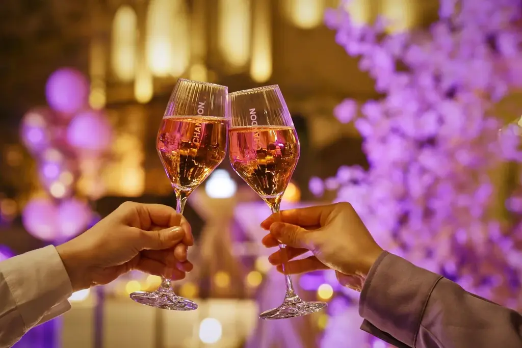 【名古屋】10周年を祝う「シャンドン ロゼ」のウェルカムドリンクとともに、名古屋で一番贅沢な“春”をシェアしよう！一夜限りのフォトジェニック空間『STRINGS Spring ROSÉ Night』 画像 2