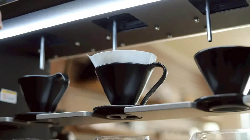 コーヒー店のハンドドリップ抽出を自動で精密再現、オペレーション改善を実現「iRHEA（アイレア）」国内正規販売開始 画像 2