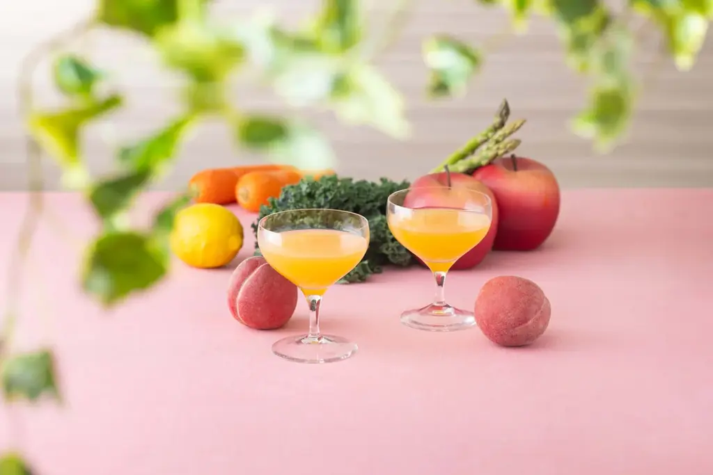 畑のめぐみを、未来に、ともに。「めぐみめぐるAction！」　季節限定「野菜生活100山梨すももミックス」新発売 画像 1