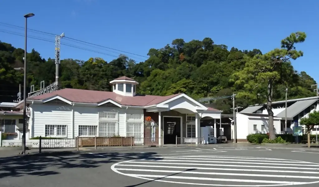 静岡市「用宗漁港」で3月21日(土)から、しらす漁が解禁／初日の水揚げ量は約2,000kg！とれたての「生しらす丼」や用宗漁港限定「しらすソフト」などお土産にもぴったりなしらすグルメも発売 画像 18