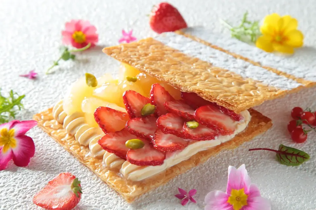 【4/16～】箱根・芦ノ湖畔のデザートレストラン“サロン・ド・テ ロザージュ“業態変更 画像 5