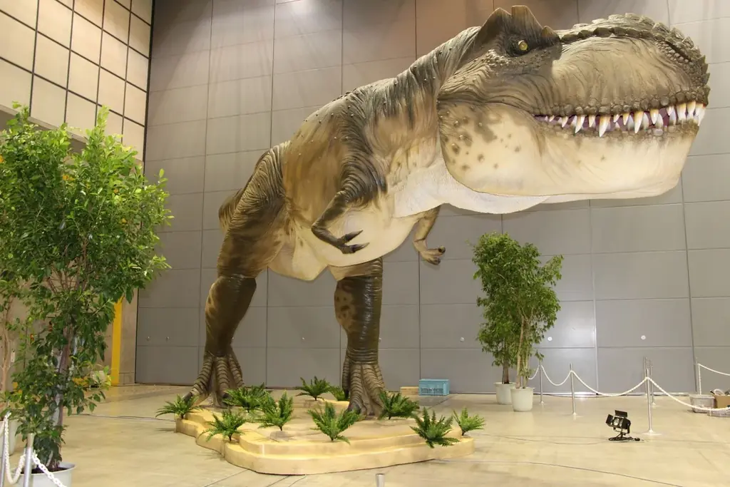 ティラノサウルスやトリケラトプスなど12種類の大迫力恐竜が動く！吠える！「東京たま大恐竜博」開催　クラフトビールも味わえる「ジュラシックナイト」、ものづくり体験イベント「つくるんフェスタ」同時開催 画像 2