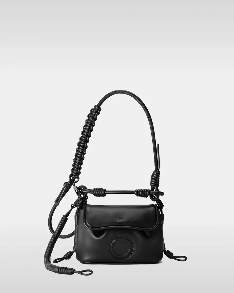 【objcts.io】beautiful peopleとのコラボレーションコレクションを発表。黒電話やヘッドフォンをモチーフにしたバッグ・iPhoneアクセサリー計3型を展開。 画像 11