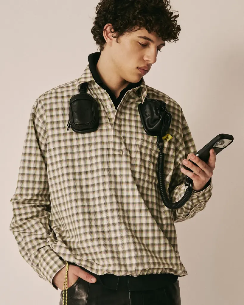 【objcts.io】beautiful peopleとのコラボレーションコレクションを発表。黒電話やヘッドフォンをモチーフにしたバッグ・iPhoneアクセサリー計3型を展開。 画像 12
