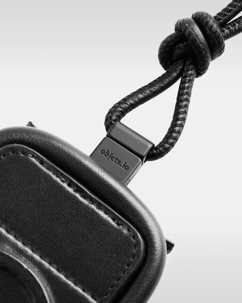 【objcts.io】beautiful peopleとのコラボレーションコレクションを発表。黒電話やヘッドフォンをモチーフにしたバッグ・iPhoneアクセサリー計3型を展開。 画像 23